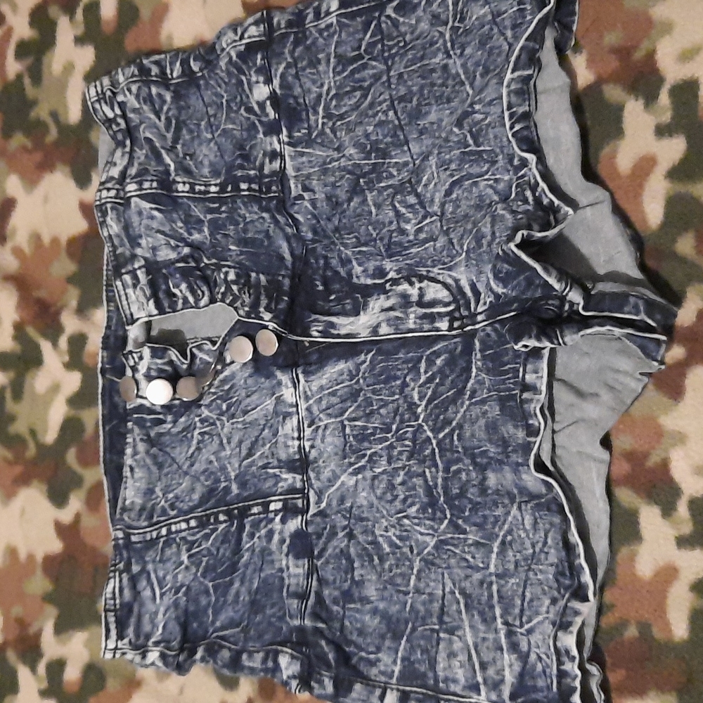 Crave Fame Shorts (W233)